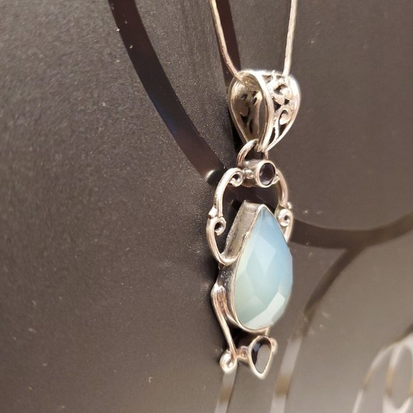Aqua chalcedony and amethyst sterling silver pendant - Picture 2 of 9